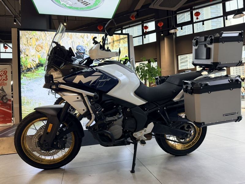 春风 700MT