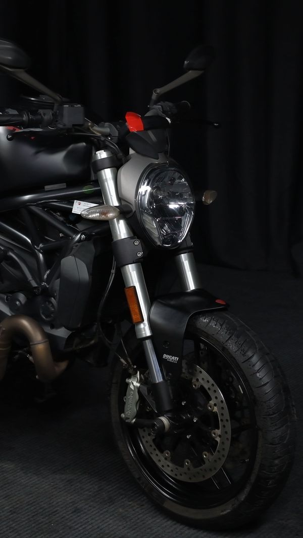 杜卡迪 Monster 821
