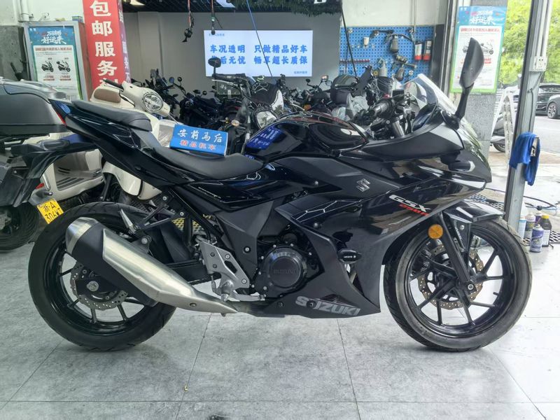 豪爵铃木 GSX250R