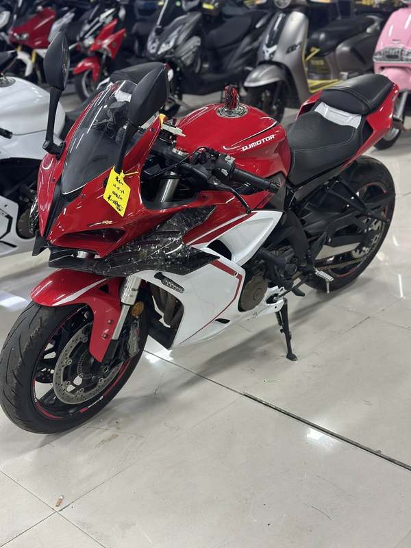 QJMOTOR 赛600