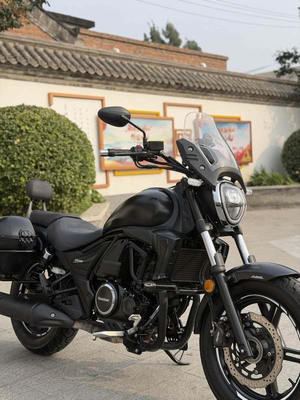 豪爵 TR300
