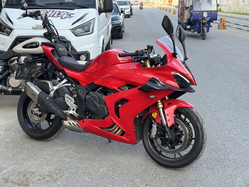 QJMOTOR 赛600