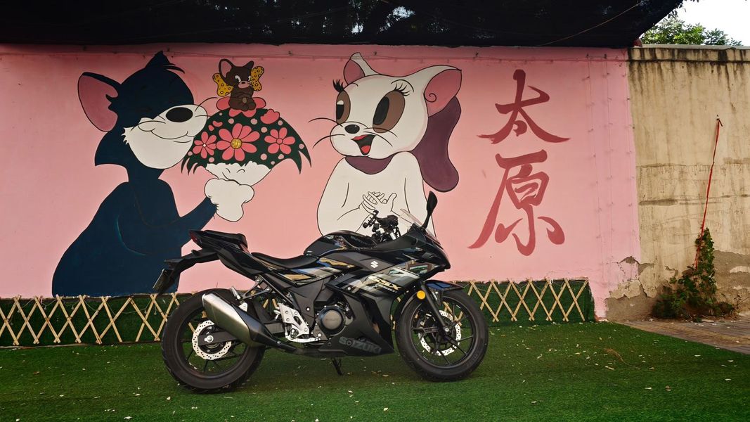 豪爵铃木 GSX250R