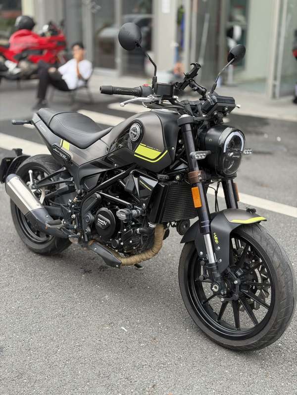 贝纳利 幼狮 Leoncino 250