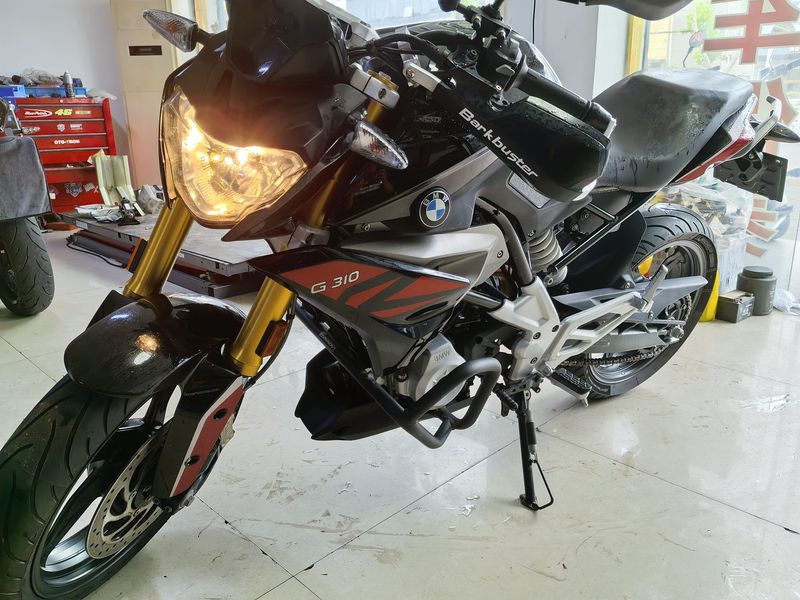 宝马 G 310 R