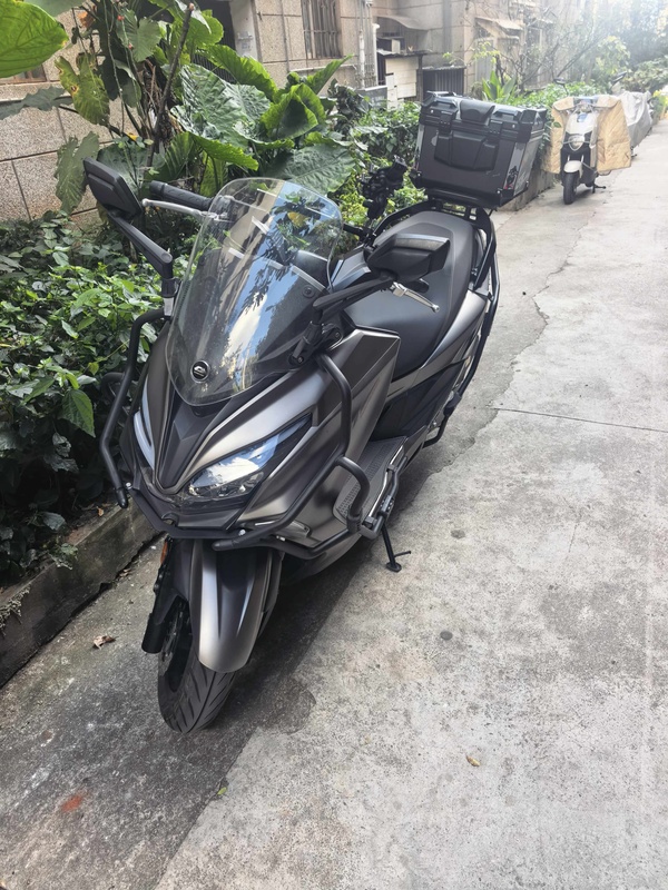 QJMOTOR 鸿250