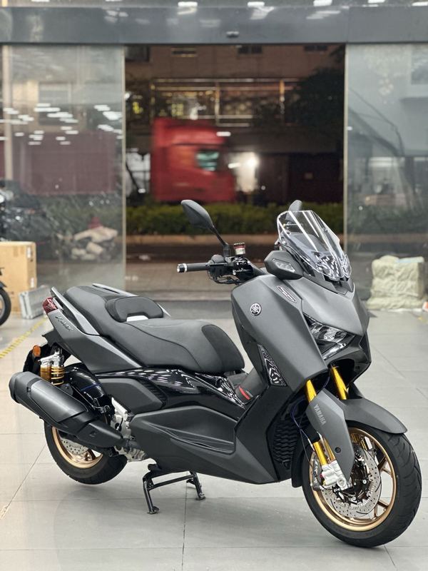 雅马哈 XMAX