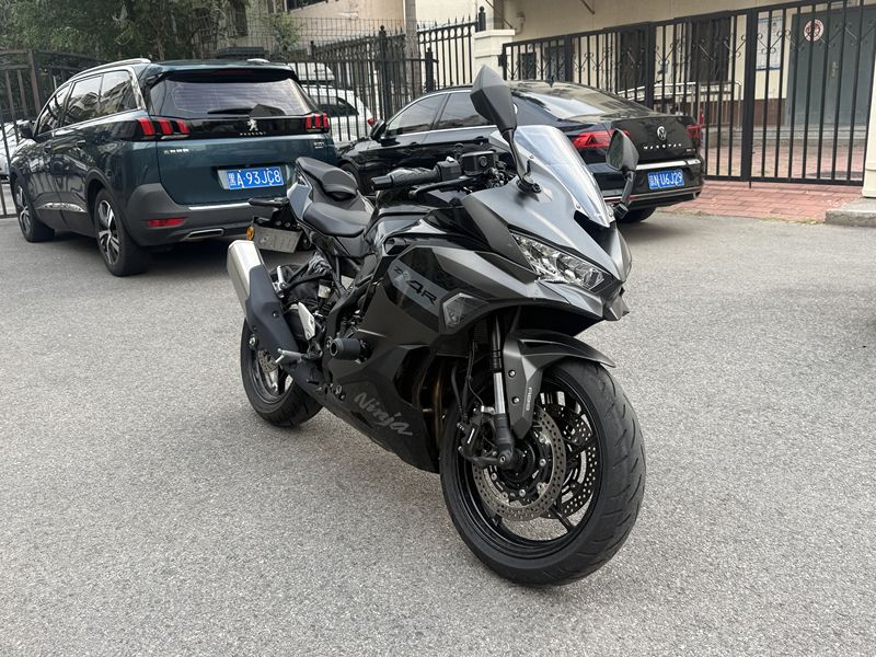 川崎 ZX-4R