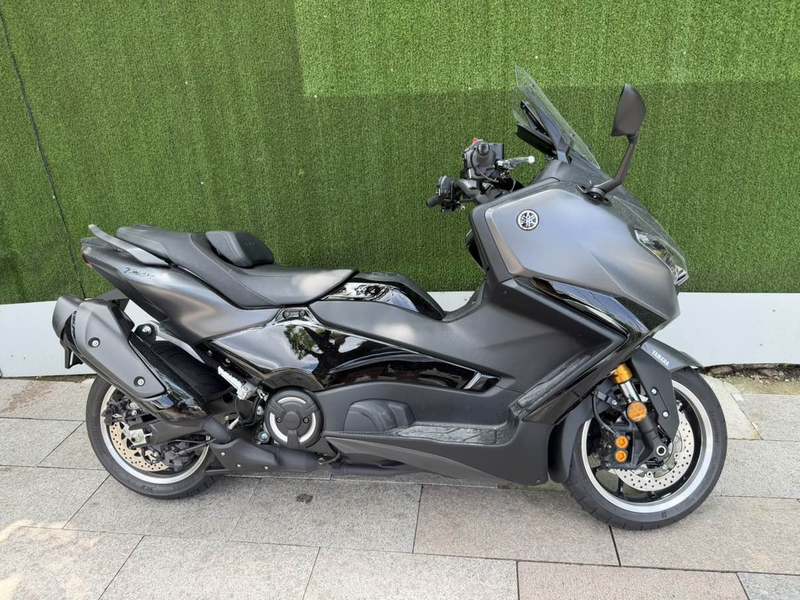 雅马哈 TMAX