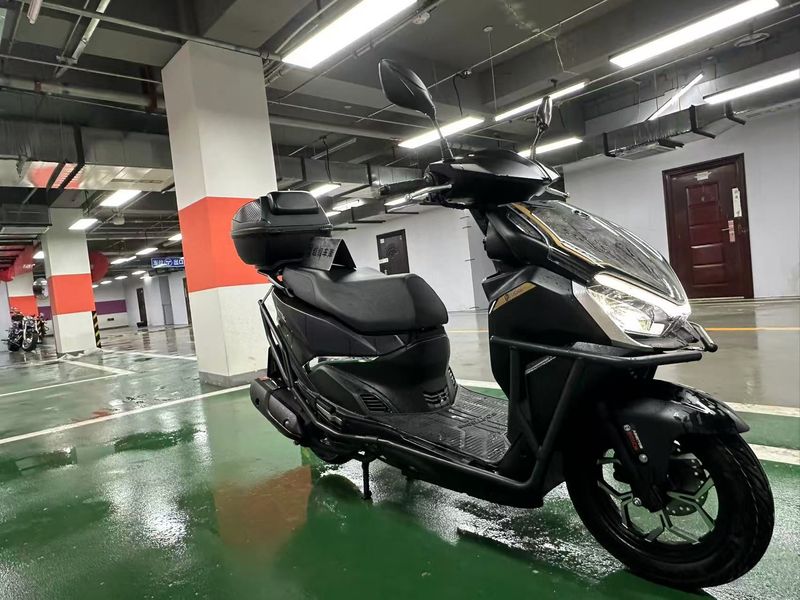 QJMOTOR 鸿150RS