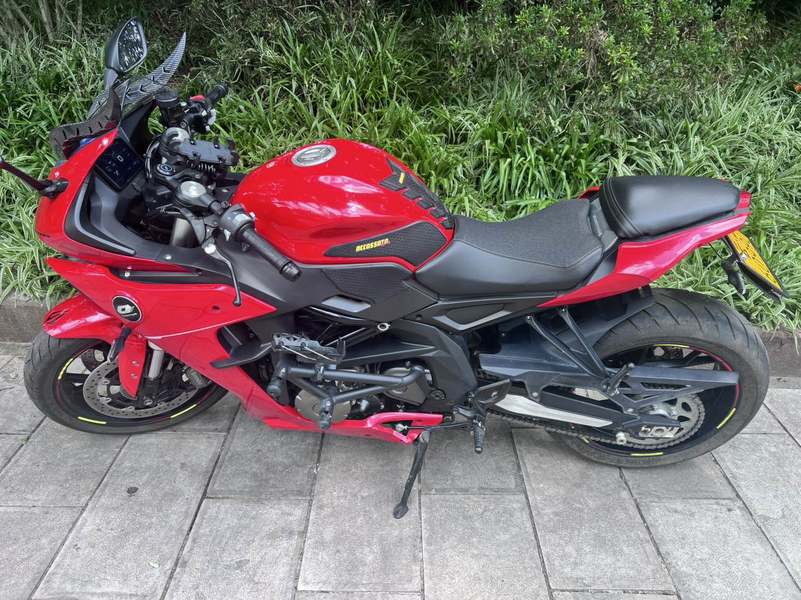 QJMOTOR 赛600
