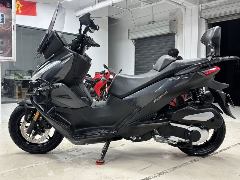 无极 SR250GT