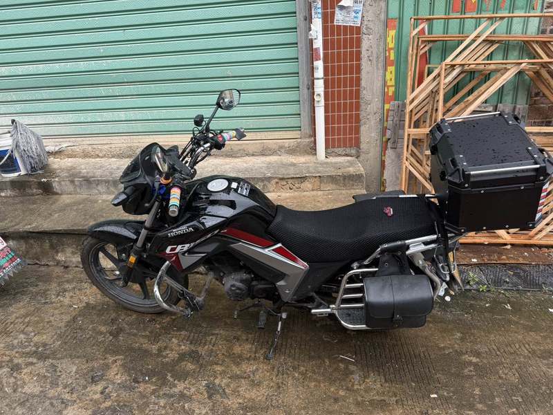五羊本田 CB150S