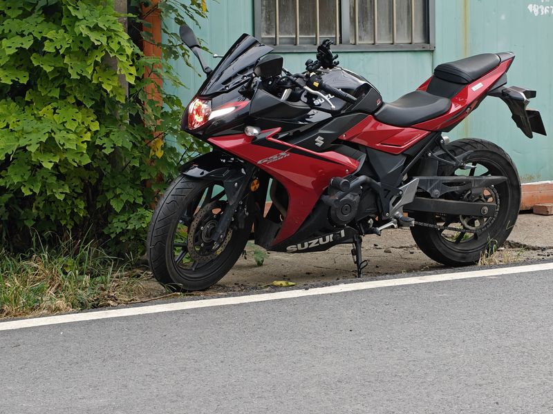 豪爵铃木 GSX250R