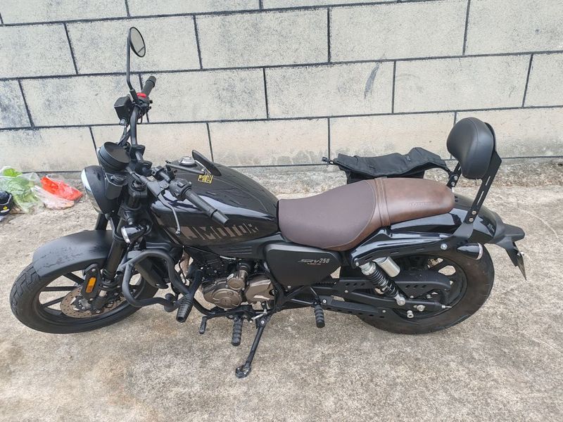 QJMOTOR 闪250