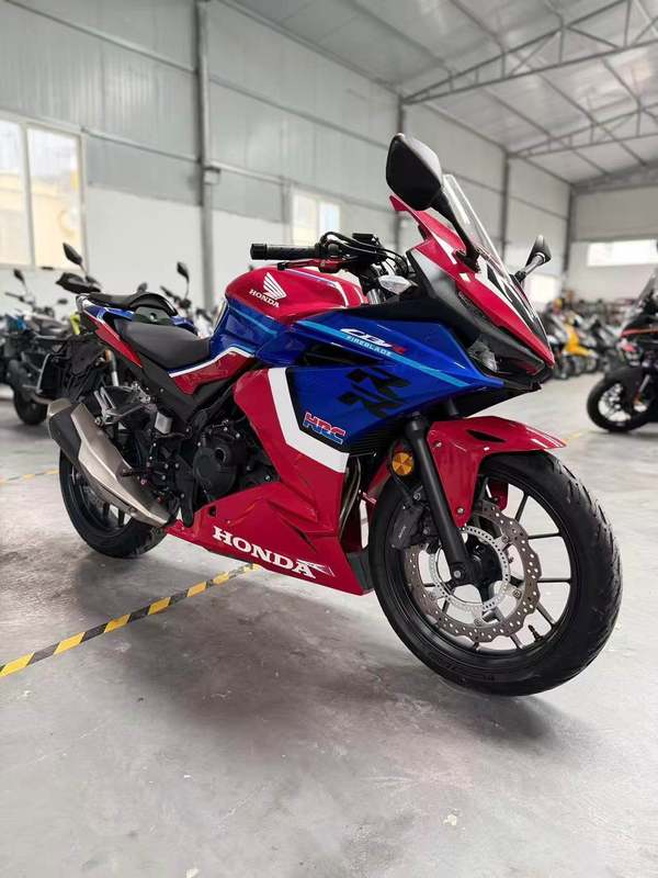 本田WING CBR400R