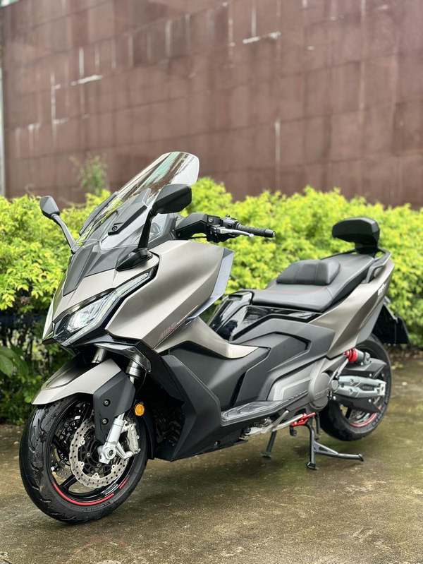 光阳 AK550