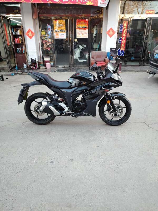 济南铃木 极客飒 Gixxer 155