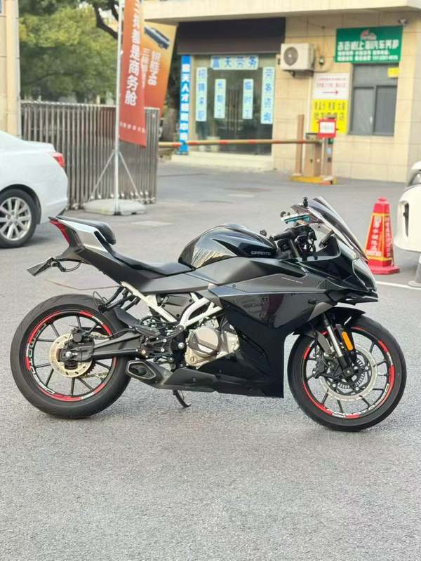春风 250SR