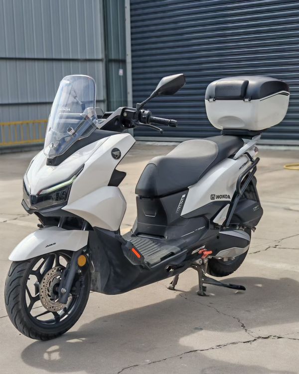 五羊本田 NWT150