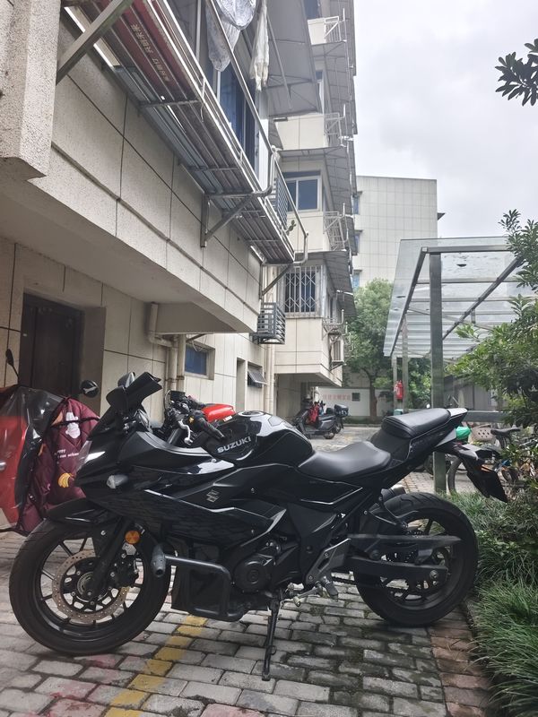 豪爵铃木 GSX250R