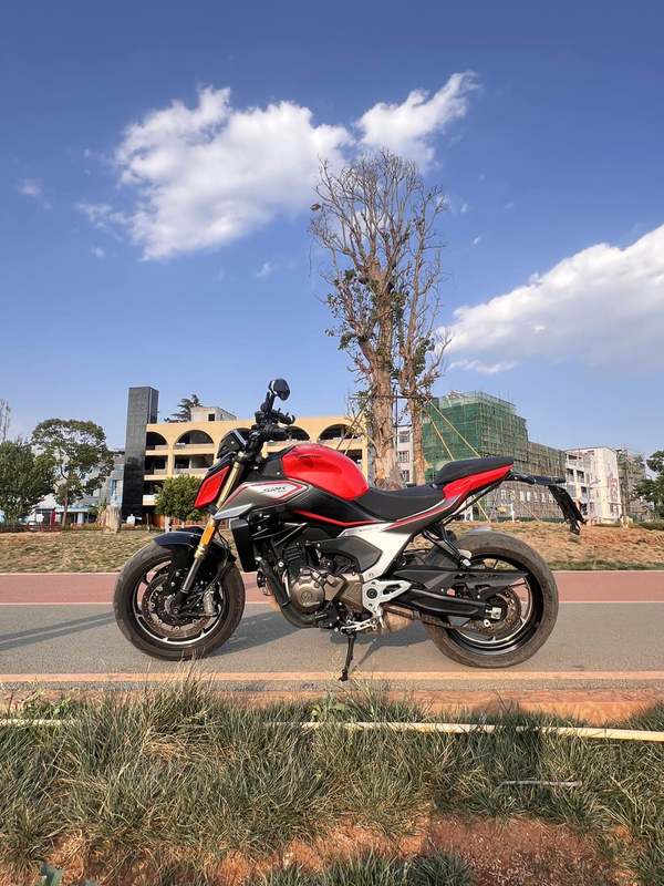 QJMOTOR 追550