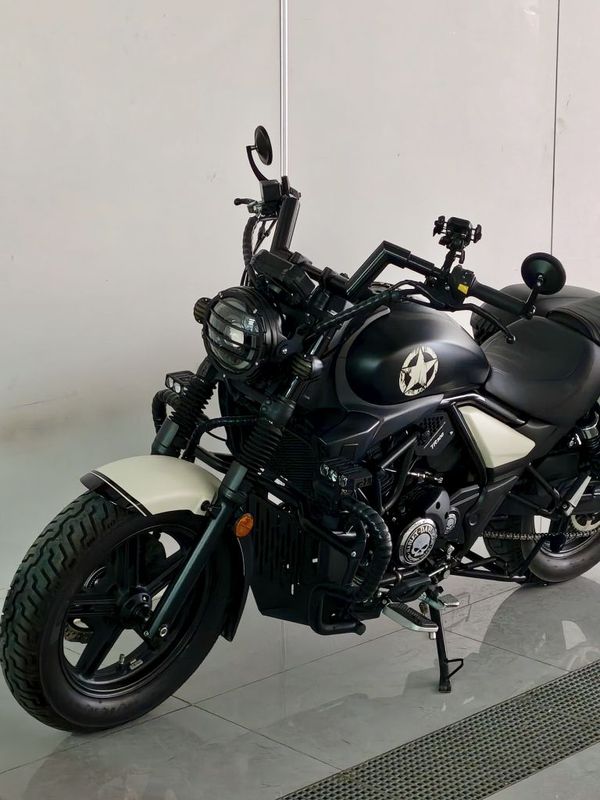 豪爵 TR300
