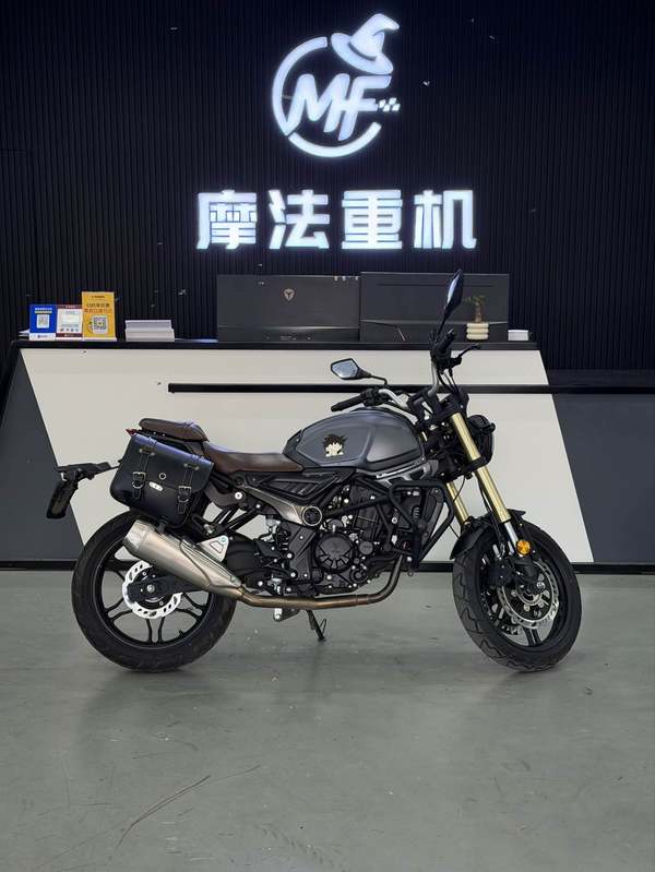 无极 300AC