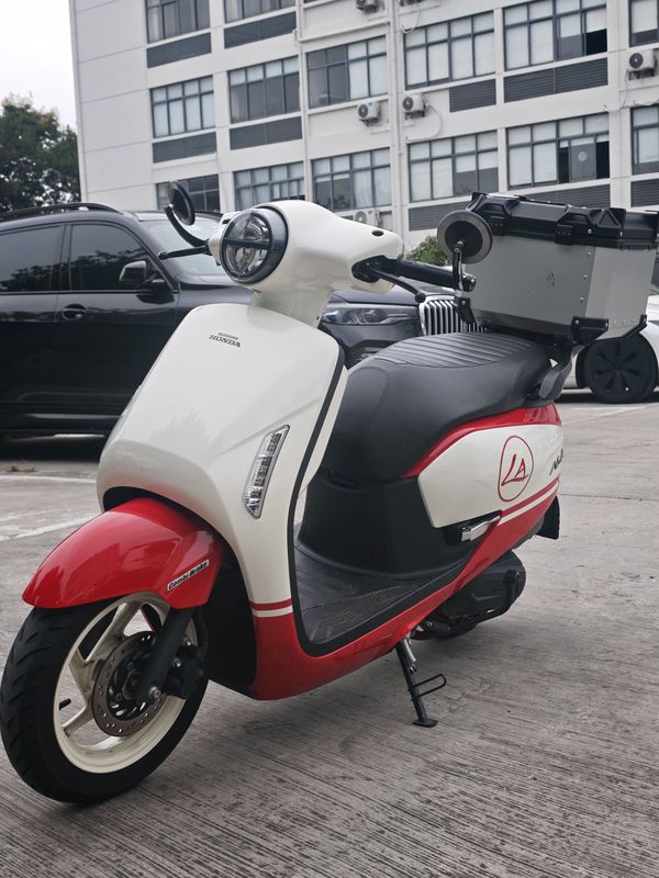 新大洲本田 NS125LA