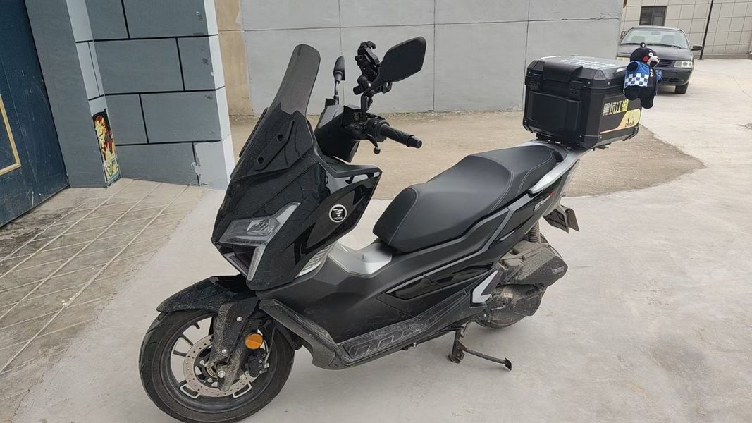 无极 SR150GT