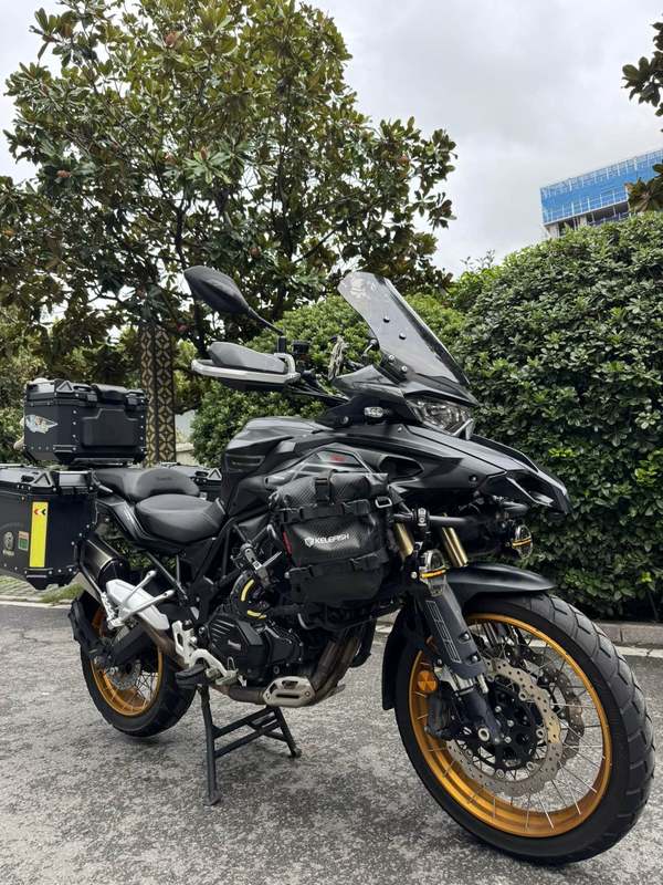贝纳利 TRK552