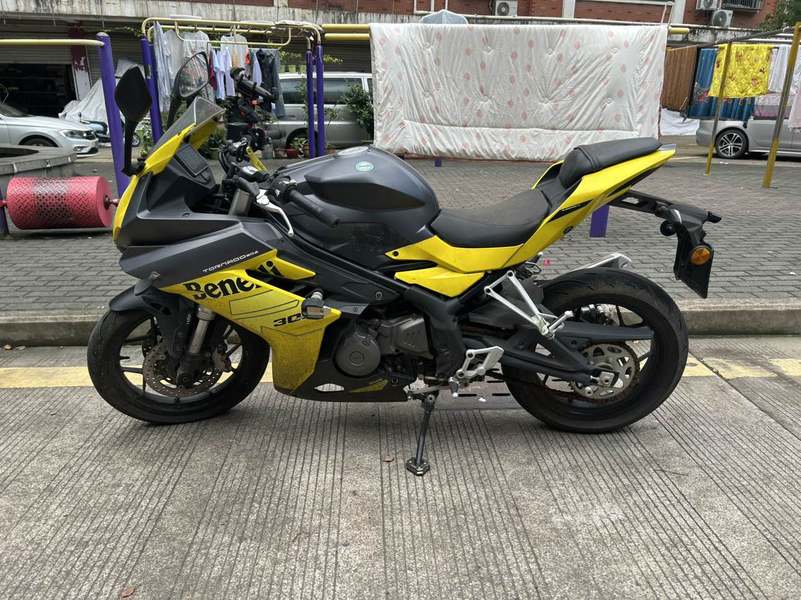 贝纳利 龙卷风 Tornado 302R