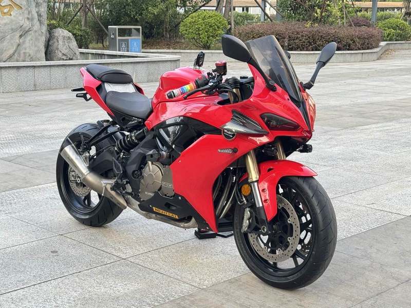QJMOTOR 赛600