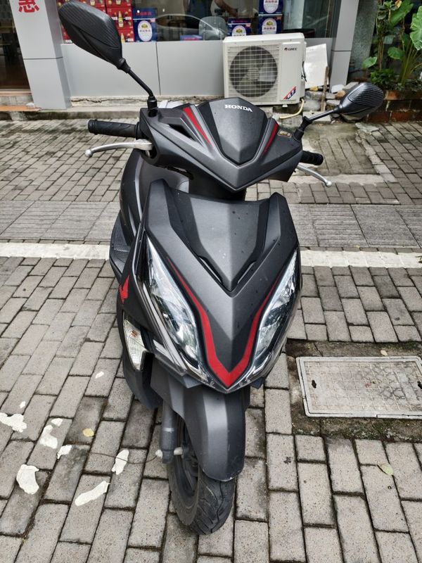 新大洲本田 裂行 RX125Fi