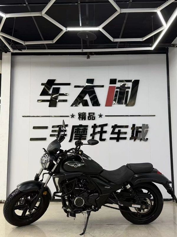 豪爵 TR300
