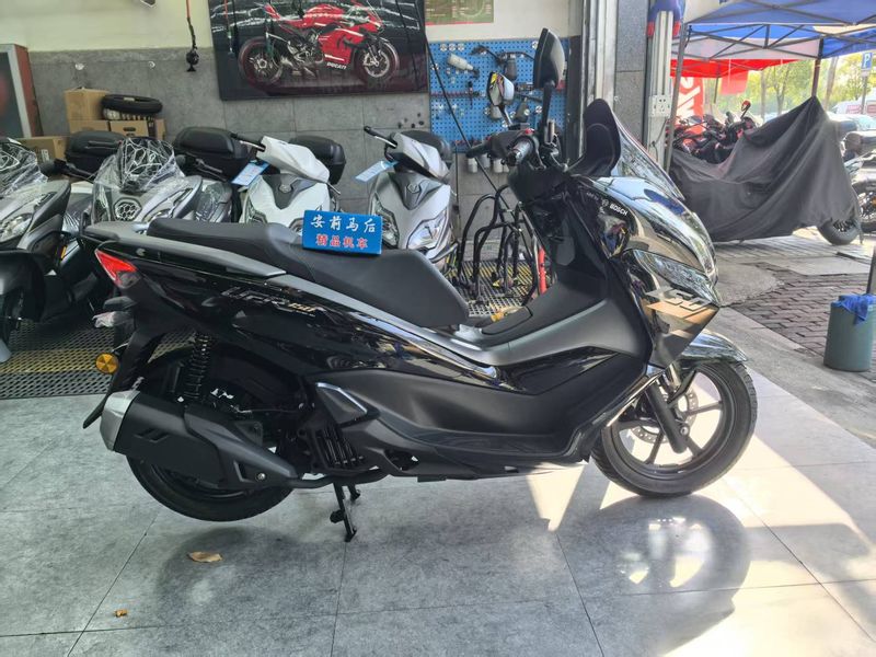 豪爵 UFR150