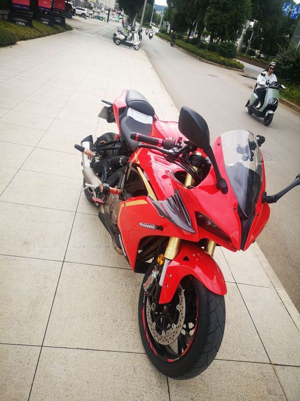 QJMOTOR 赛600