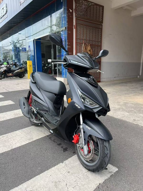 光阳 弯道150
