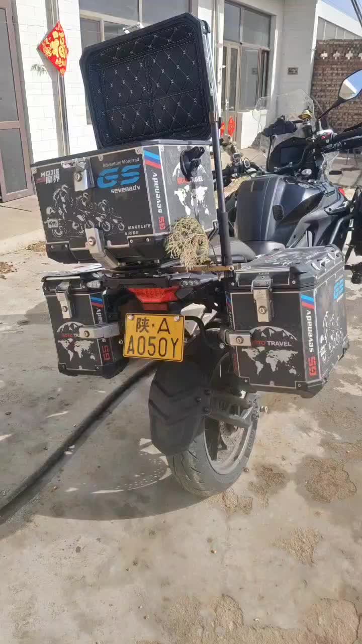 贝纳利 金鹏 TRK502