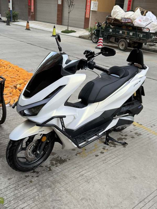 五羊本田 PCX