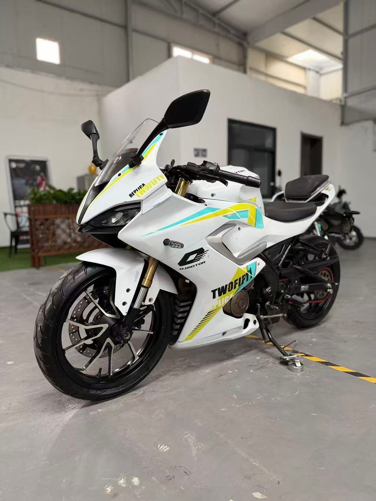 QJMOTOR 赛250