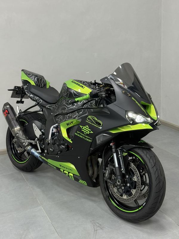 川崎 Ninja ZX-6R 