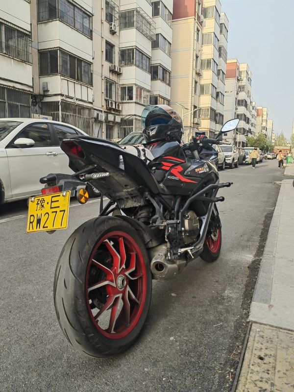 QJMOTOR 赛400