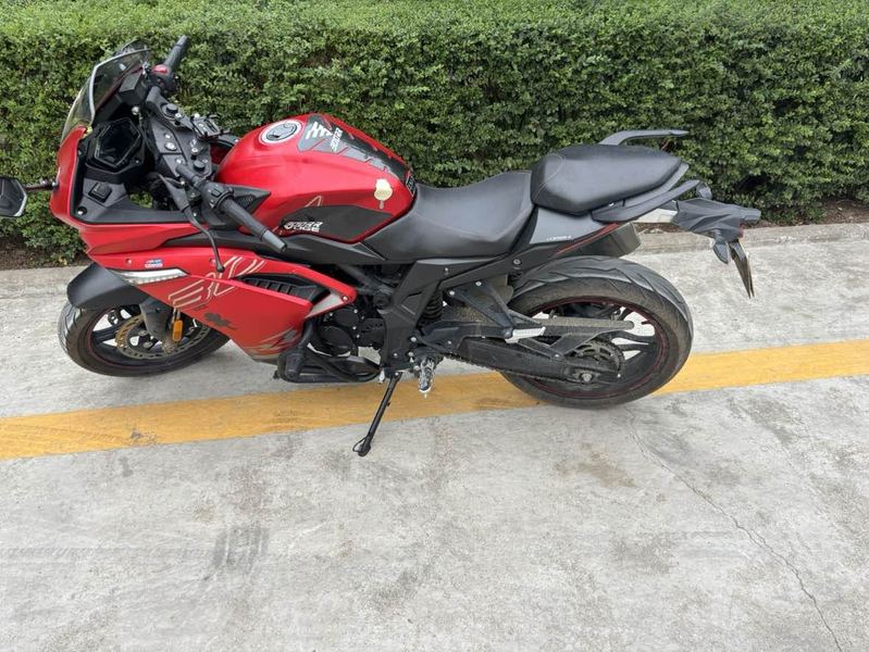 无极 300RR