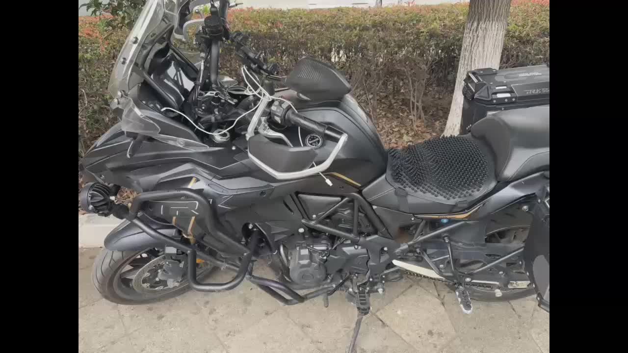 贝纳利 TRK552
