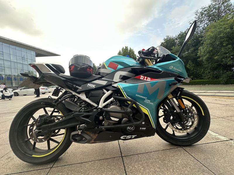 春风 250SR