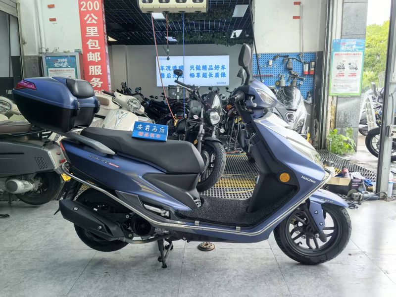 豪爵 UCR125