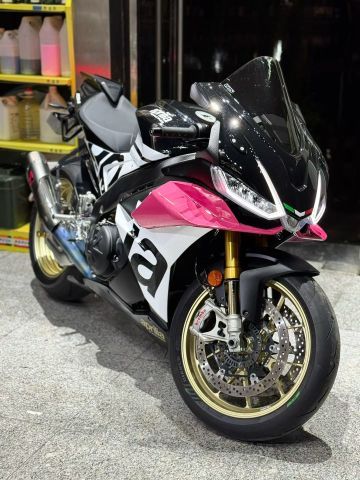 阿普利亚 RSV4