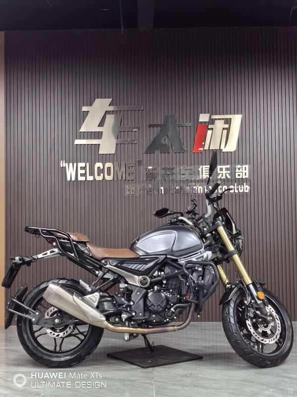 无极 300AC