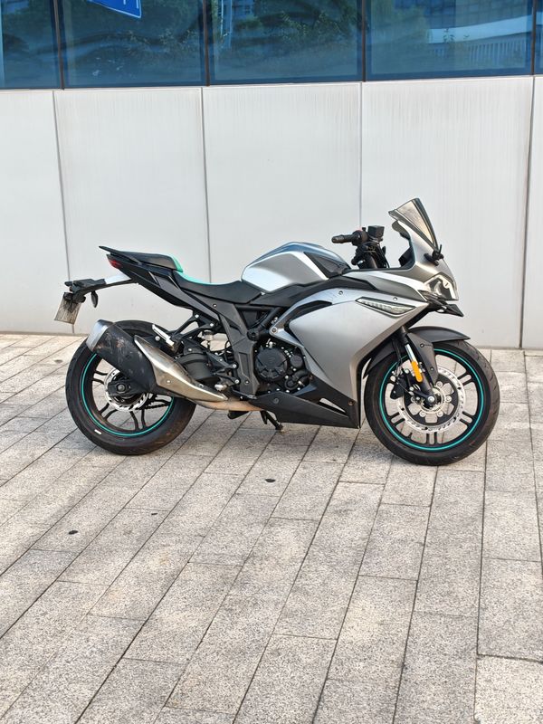 无极 300RR